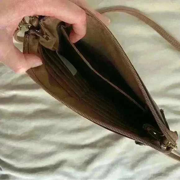 Brown Liz Claiborne Elly Convertible Crossbody Bag I’m vegan leather - Picture 5 of 14